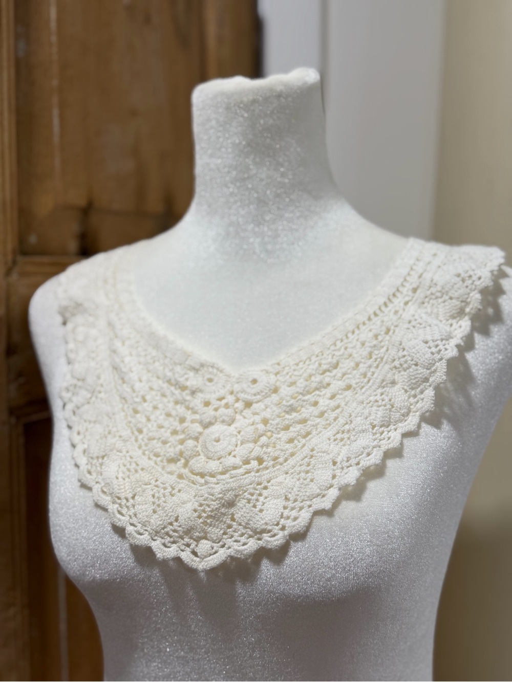 American Vintage Cream Crochet Bib Necklace Collar